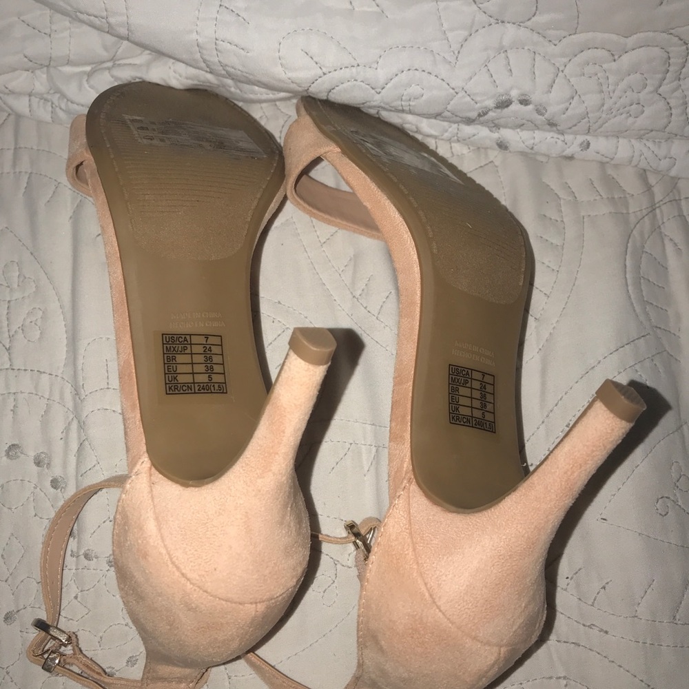 Forever21 nude/blush heels - Picture 4 of 5